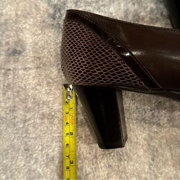 NEW Mark Lemp Classics Brown Leather Pumps/Heels 9.5M Women’s - Picture 9 of 13